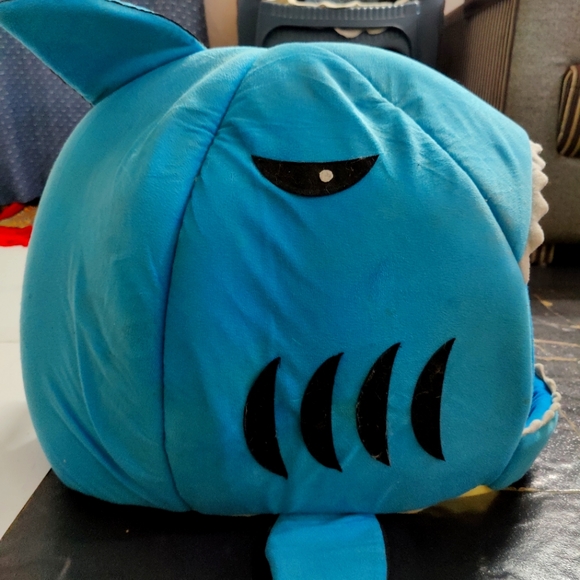 Dog House - Picture 2 of 6